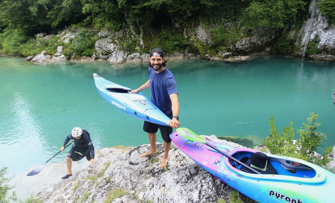 Rozman upa na pogovor s soškimi elektrarnami. Foto Roman Šipić/Delo