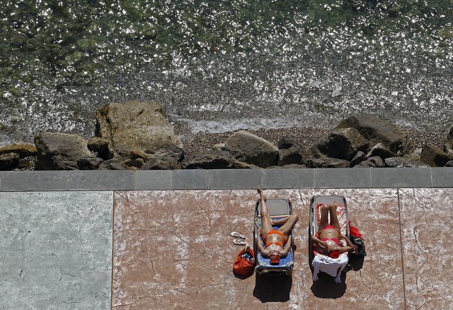 Pojavnost malignega melanoma tudi v Sloveniji zadnja desetletja strmo narašča. FOTO: Tomi Lombar