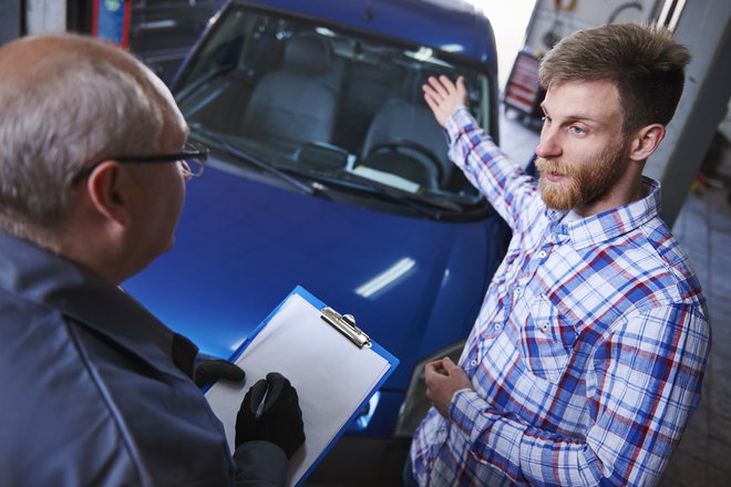 Lastniki v Nemčiji imajo pripombe na premijske avtomobile, a jih kljub temu ne bi zamenjali. FOTO: Shutterstock