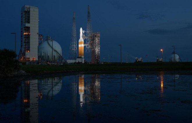 Delta IV Heavy je pripravljena na vzlet. FOTO: Nasa