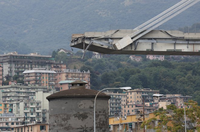 Podjetje Autostrade per l'Italia neposredno upravlja 2855 kilometrov italijanskih avtocest. FOTO: Stefano Rellandini/Reuters