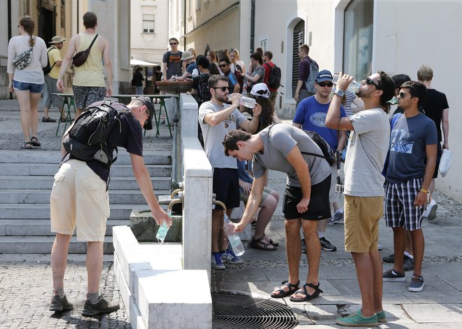 Pitna voda iz pipe, kakšen užitek.<br />
Foto Aleš Černivec