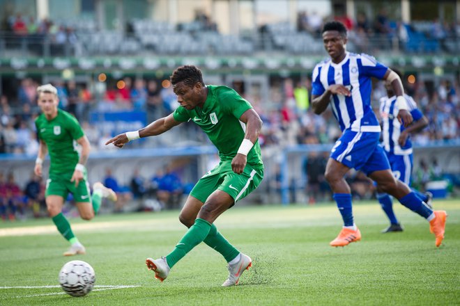 Olimpijin najstnik Issah Abass je HJK v dveh tekmah zabil tri gole.<br />
Foto SPS/NK Olimpija Ljubljana