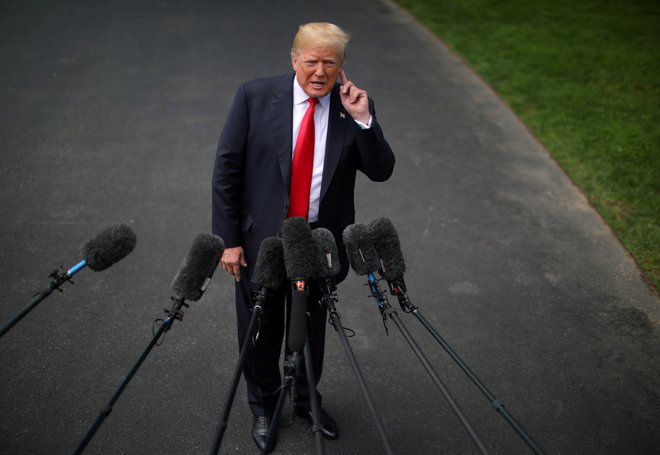 Lažne novice so priljubljena besedna zveza ameriškega predsednika Donalda Trumpa. FOTO: Carlos Barria/Reuters