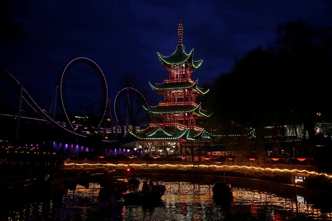 Tivoli Gardens, Köbenhavn, Danska. FOTO. Benoit Tessier/Reuters