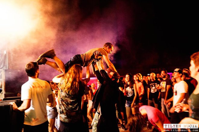 Na Kunigundi se predstavljajo mlade, obetavne glasbene skupine. Čeprav še niso uveljavljene, je razpoloženje na Kunigundi vedno dobro. FOTO: Tilyen Mucik