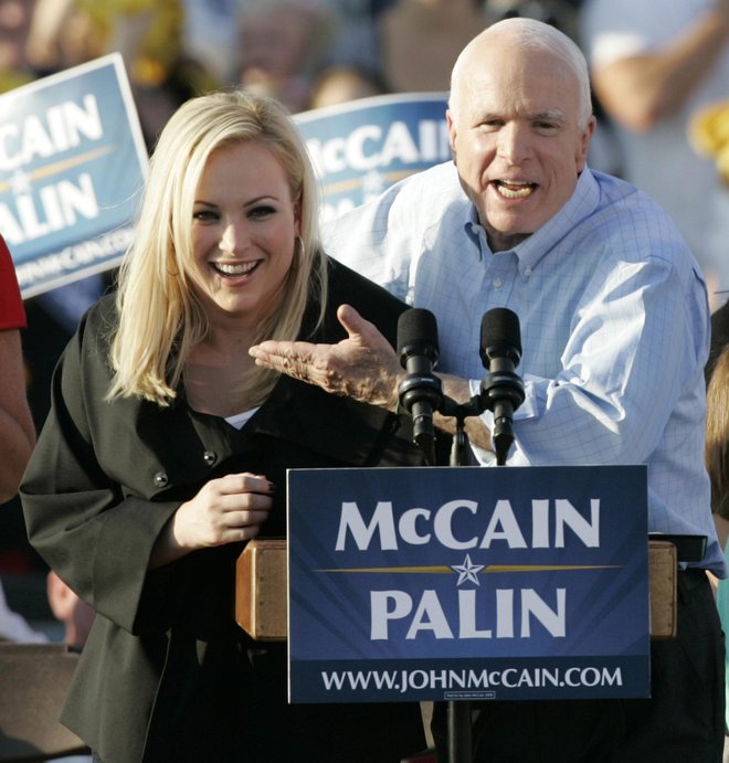 John McCain s svojo hčerko Meghan FOTO: AP