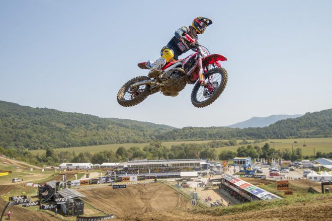 Tim Gajser ni bil v nobeni od šestih voženj v Bolgariji slabši kot tretji. FOTO: HRC