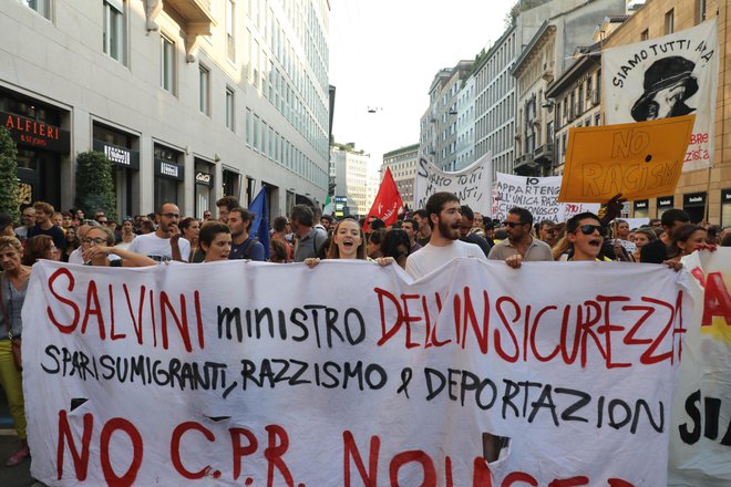 Protest v Milanu zaradi srečanja Orbán-Salvini FOTO: AP