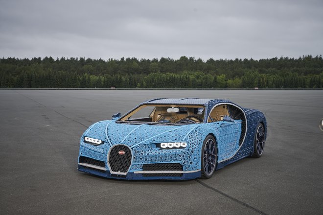 Bugatti chiron iz lego kock v naravni velikost. Foto Lego