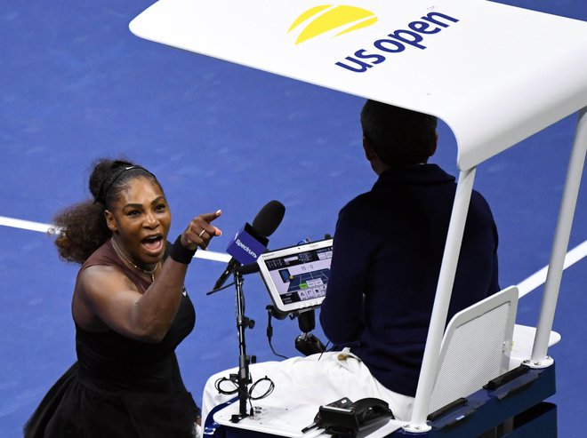 Napad Serene Williams na glavnega sodnika Carlesa Ramosa. FOTO: USA Today