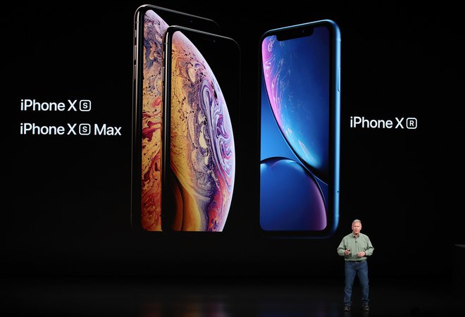 Predstavili so tudi tri nove mobilne telefone iPhone XS, iPhone XS Max in iPhone XR. FOTO: Justin Sullivan/Afp