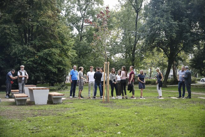 Otvoritev parka pred gimnazijo Bežigrad FOTO Uroš Hočevar/Delo