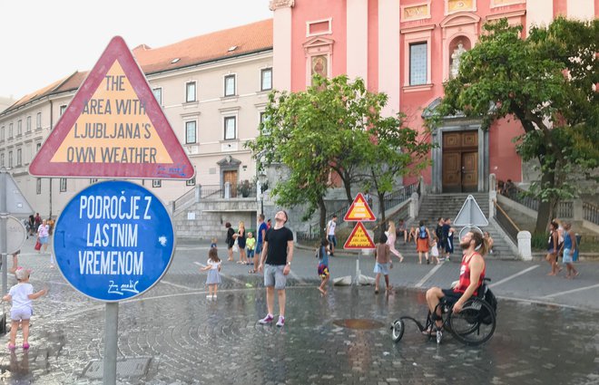 Prestolnica je precej dostopna za ljudi na invalidskem vozičku.  FOTO: Osebni arhiv