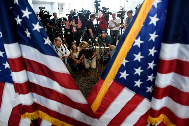 Kavanaugh navedbe o spolnem napadu leta od začetka zanika. FOTO: Brendan Smialowski/AFP