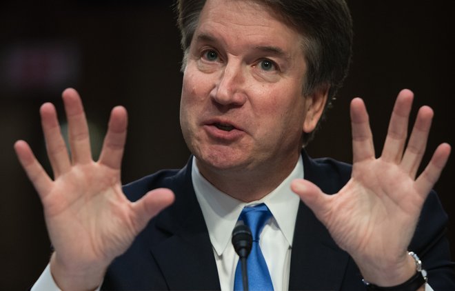 Brett Kavanaugh vse navedbe zanika.&nbsp;FOTO: Saul Loeb/Afp