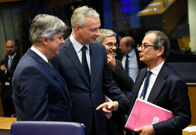 Finančni ministri so zaradi italijanskega dolga precej zaskrbljeni. Na fotografiji z leve: Mario Centeno, Bruno Le Maire in Giovanni Tria. Foto AFP