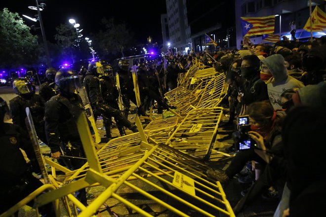 Protest zagovornikov katalonske neodvisnosti v Gironi FOTO: AP