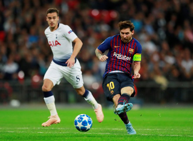Messi je dvakrat zadel vratnico, v tretje je žoga le končala v mreži. FOTO: Reuters
