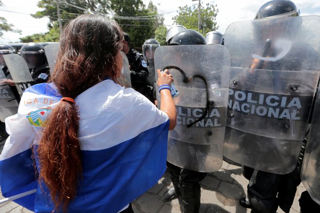 Protest proti predsedniku Danielu Ortegi. FOTO: Reuters