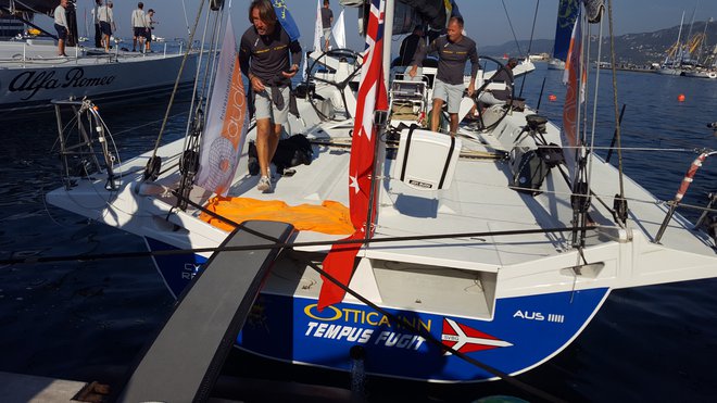 Jadrnica Tempus Fugit pred startom ob tržaški obali. FOTO: Boris Šuligoj