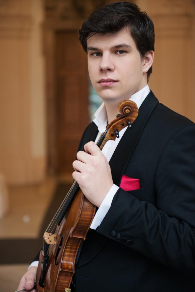 Solist na nocojšnjem koncertu bo češki violinist Jan Mráček. FOTO: Thomas Entzeroth