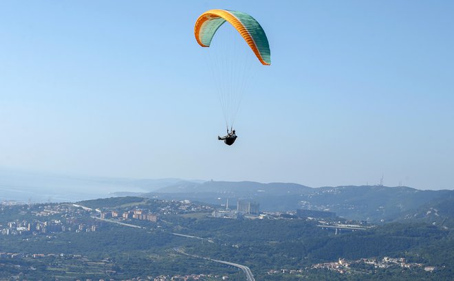 Tulio Nadalutti med včerajšnjim poletom. FOTO; Matej Družnik.