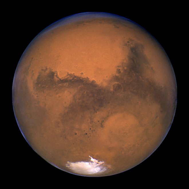 Je ali ni na Marsu življenje? Odgovore iščejo številni orbiterji in roverji. Novembra se jim bo pridružil lander InSight. FOTO: Nasa/Reuters