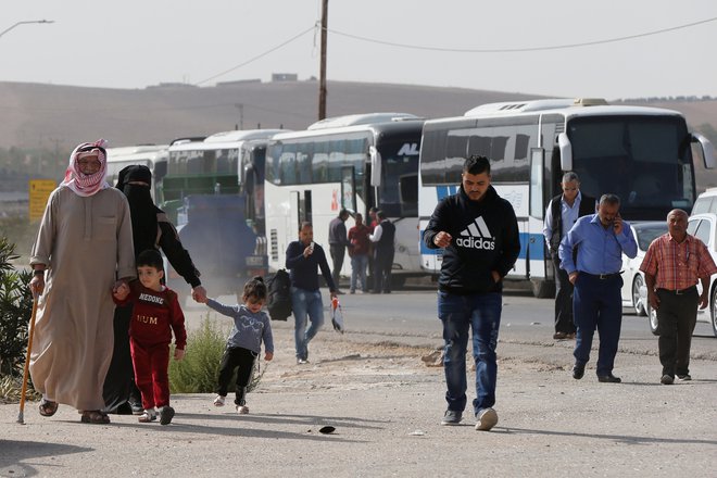 Po vseh propadlih pobudah, načrtih, srečanjih in formatih v zadnjih letih ni lahko biti optimist. FOTO: Muhammad Hamed/Reuters