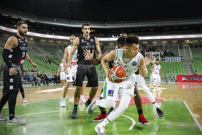 Jusuf Sanon in soigralci se še niso odkupili za polom proti Virtusu. FOTO: Uroš Hočevar