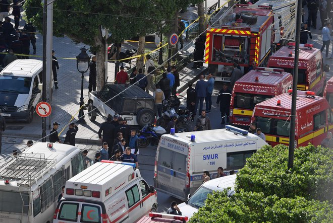 Napad se je zgodil na aveniji Habib Bourguiba v središču Tunisa. FOTO: Fehti Belaid/AFP