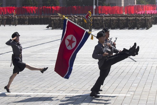 Severnokorejke&nbsp;so pojasnile, da ženske nimajo druge izbire, kot da izpolnijo zahteve moških na različnih položajih. FOTO: Ng Han Guan/AP