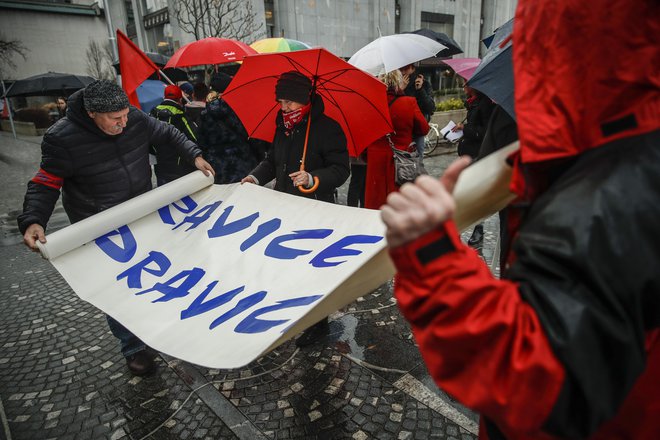 Dokončni kolaps avtoritete človekovih pravic bi nas vrnil v duhovno situacijo tridesetih let 20. stoletja. Z vsemi posledicami, ki sodijo zraven. FOTO: Uroš Hočevar