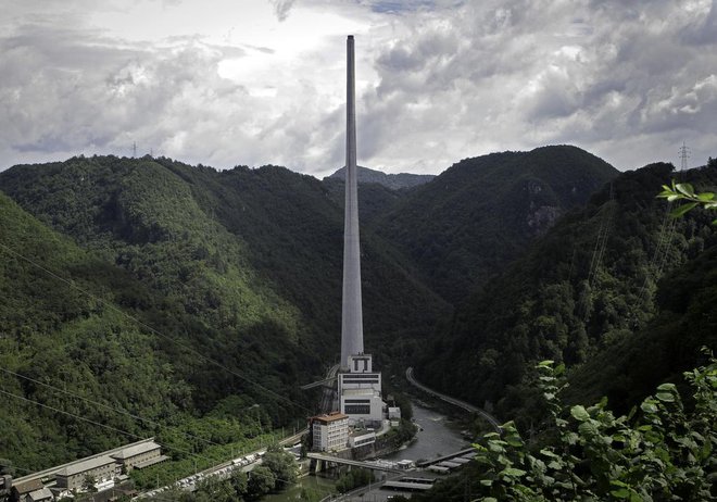 Bodo podjetja iz razvojno ogrožene doline znala spisati vloge za državni denar? Foto Jože Suhadolnik