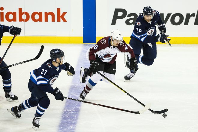 Blake Wheeler (desno) tako uspešen ni bil še nikdar. FOTO: Terrence Lee/Reuters