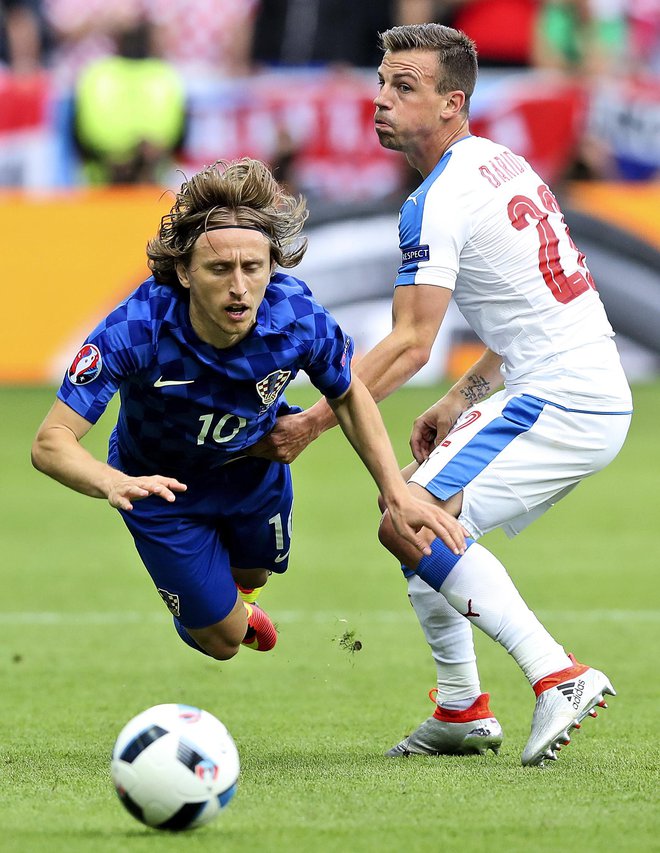 Pod posebnim španskim drobnogledom bo Realov as Luka Modrić. FOTO AP