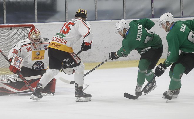 Olimpija je klonila pred domačo publiko. FOTO: Blaž Samec/Delo