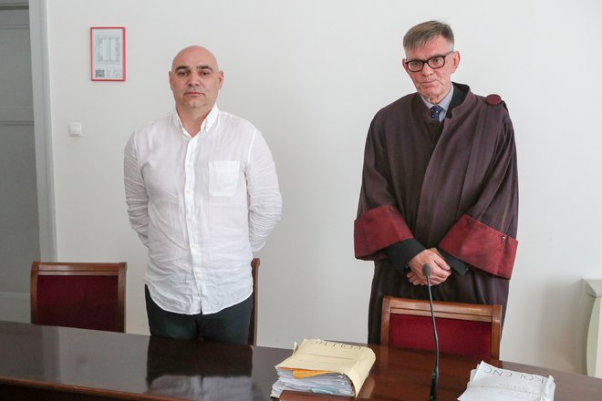 Nasprotno je obdolženčev zagovornik Boris Grobelnik v zaključnih besedah vztrajal, da je Kolenc nedolžen. FOTO: Marko Feist&nbsp;