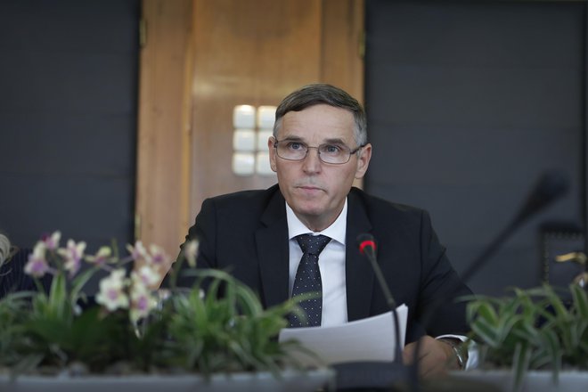 Andrej Bertoncelj je minister, ki je v ministrski ekipi najpomembnejši, saj ima ključe državne banke. Foto Leon Vidic