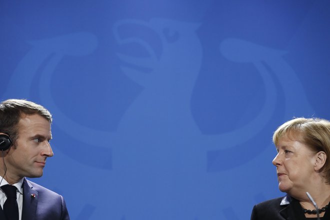 Macron je na srečanju z Merklovo optimistično razmišljal o vlogi stare celine. FOTO: AFP