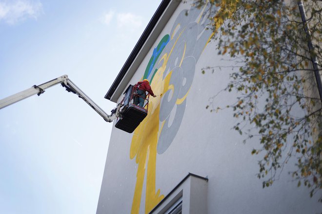 Mural se razteza v višino od petih do petnajstih metrov. FOTO: Leon Vidic