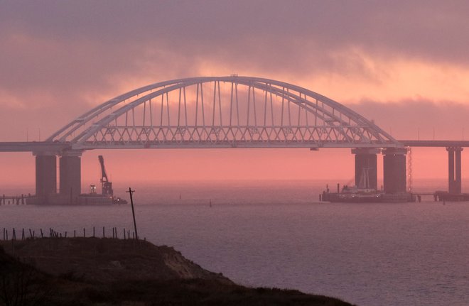 Krimski most nad Kerško ožino.&nbsp;Foto: Pavel Rebrov/Reuters