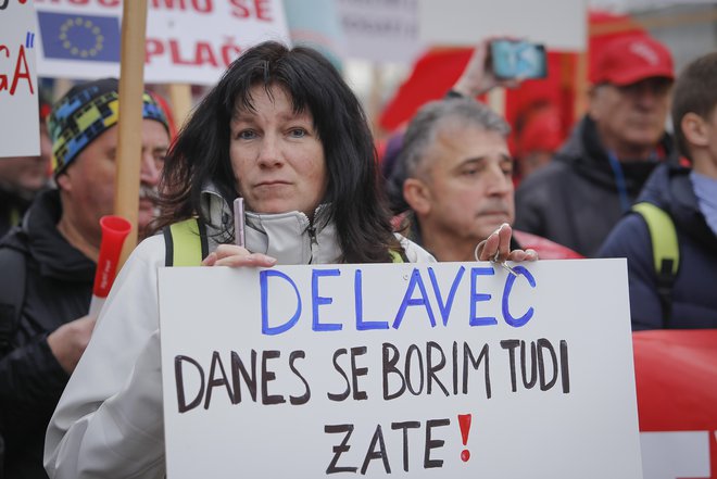 Protestni shod v Ljubljani. FOTO: Jože Suhadolnik