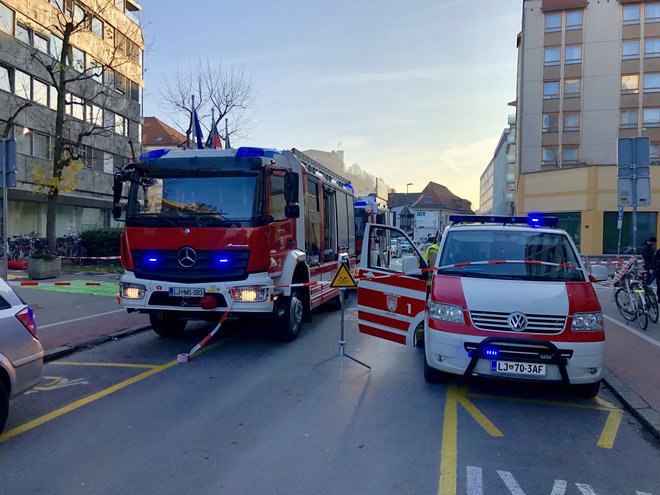 Na naslov RTV Slovenija v Ljubljani je prispela pošiljka z belim prahom. FOTO: Voranc Vogel