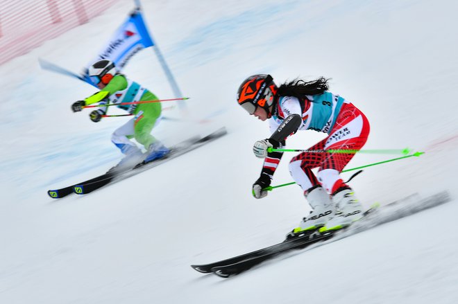 Stephanie Brunner je bila zgolj desetinko hitrejša od Maruše Ferk. FOTO: Fabrice Coffrini/AFP