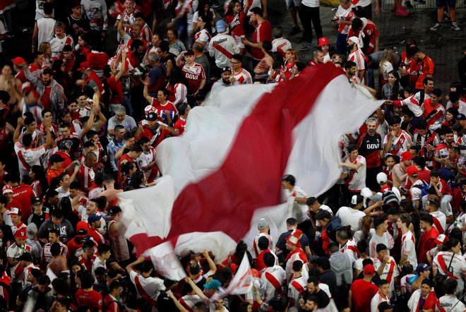 Slavje navijačev Riverja v Buenos Airesu. FOTO: Reuters