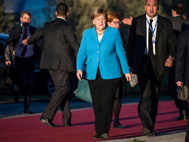 Nemška kanclerka je z udeležbo na konferenci pokazala privrženost globalnemu dogovoru o migracijah. FOTO: FADEL SENNA / AFP