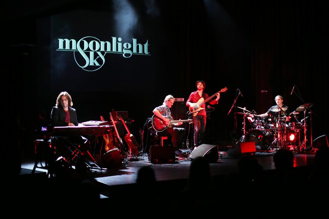 Moonlight Sky igrajo posebno mešanico glasbe.<br />
FOTO: Jure Eržen