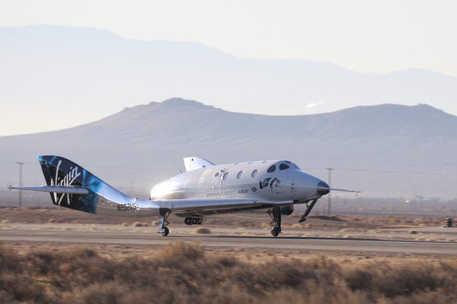 SpaceShipTwo uspešno na tleh. Foto Virgin Galactic