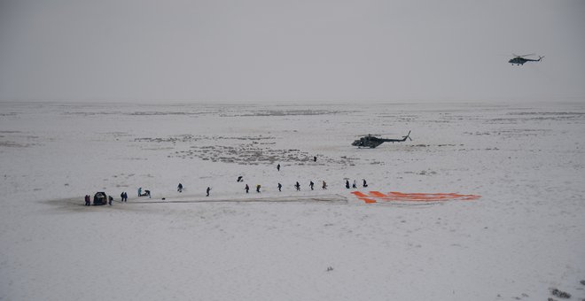 Sojuz je pristal v Kazahstanu. FOTO: NASA/Bill Ingalls 